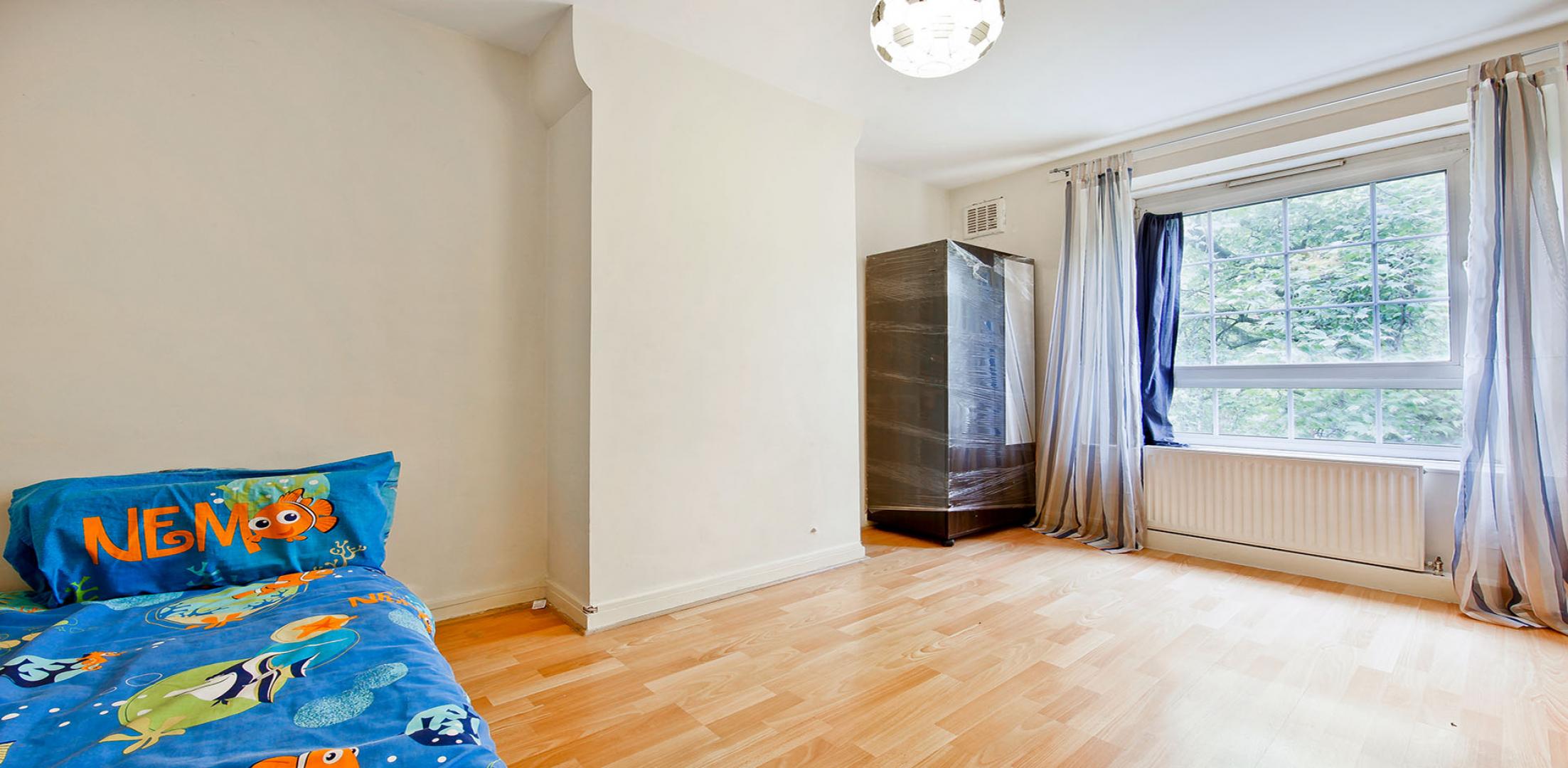 			LET , 2 Bedroom, 1 bath, 1 reception Apartment			 Peckham Road , Camberwell/Peckham